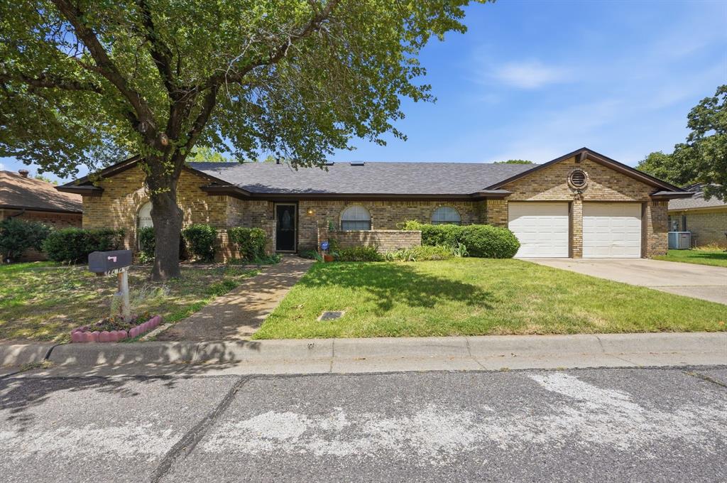 2202 Canyonwood Drive — photo