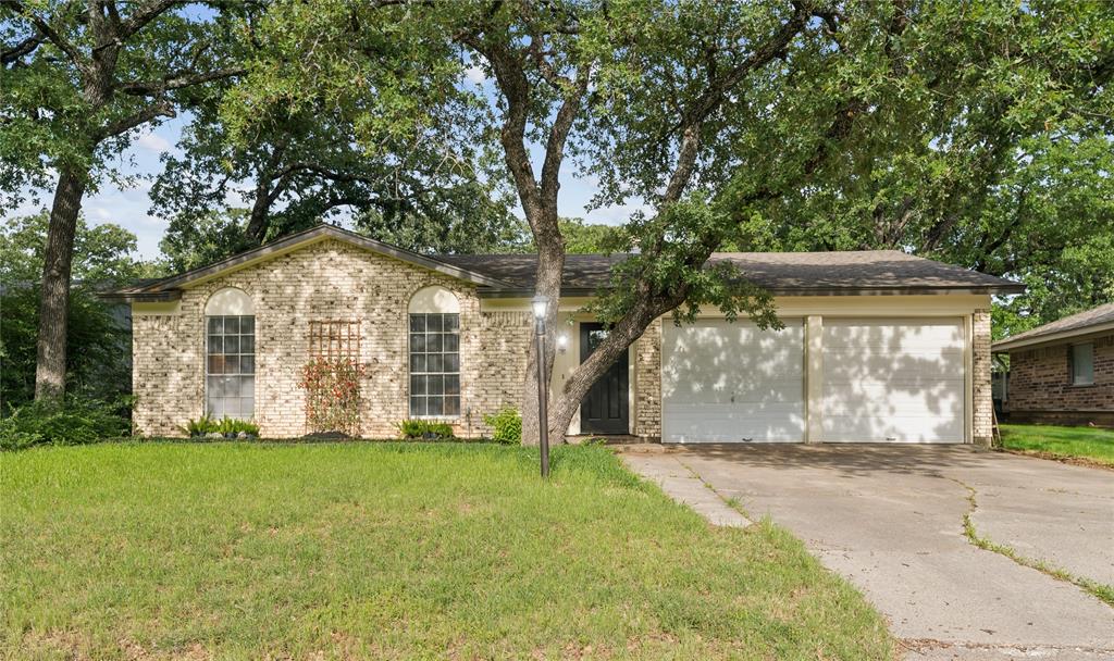 1213 Pin Oak Drive — photo