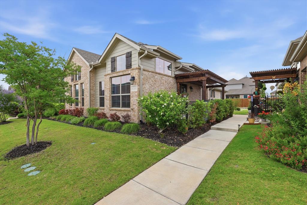 2721 Garden Gate Lane — photo