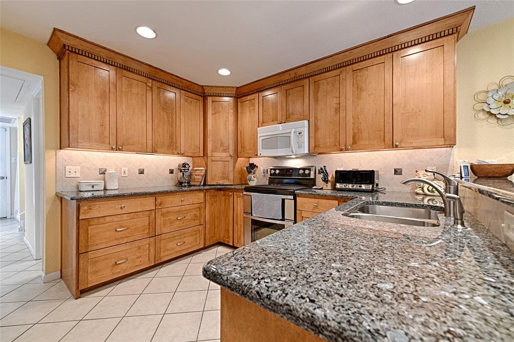 2954 Woodcroft Circle — photo