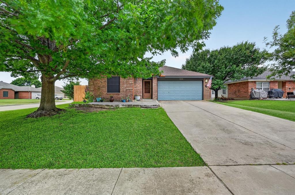 1001 Ridge Top Drive — photo