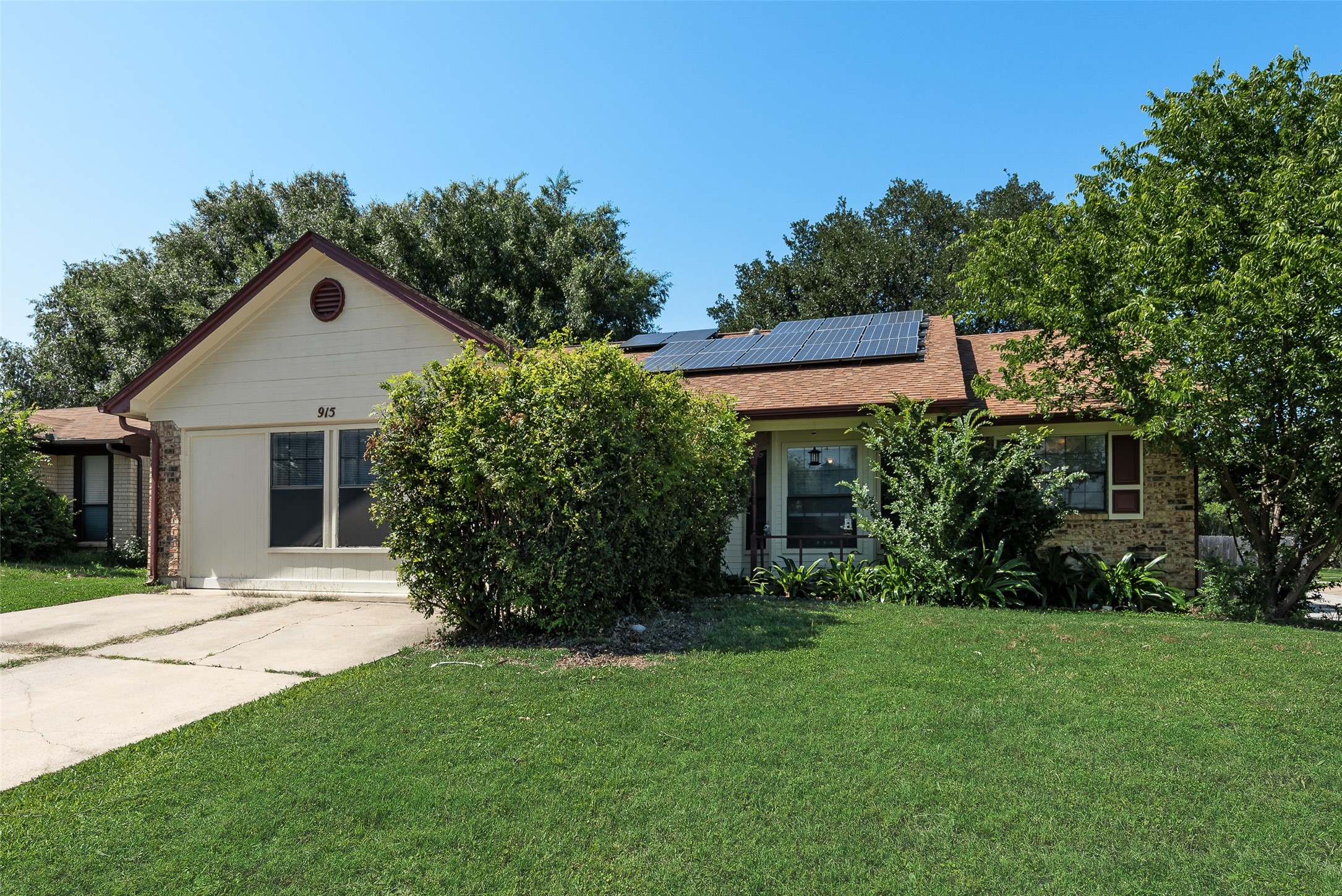 915 Freestone Drive, Arlington, TX 76017 — photo 3