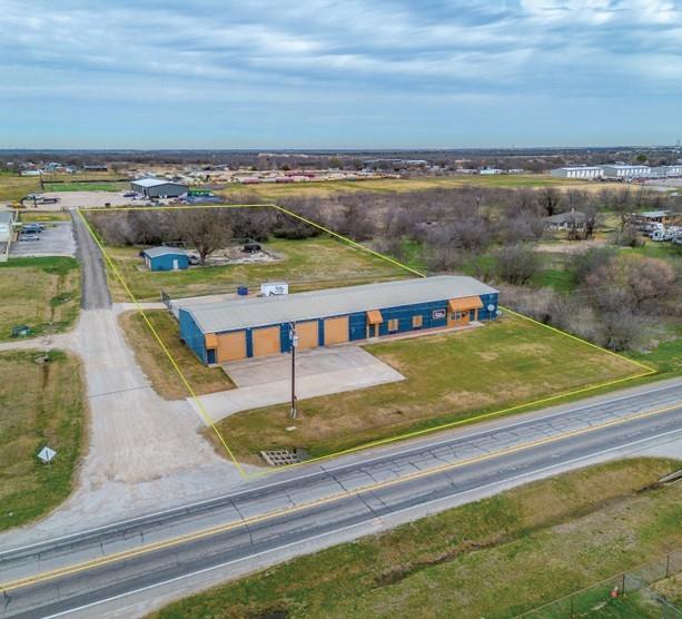 11733 FM 917 — photo