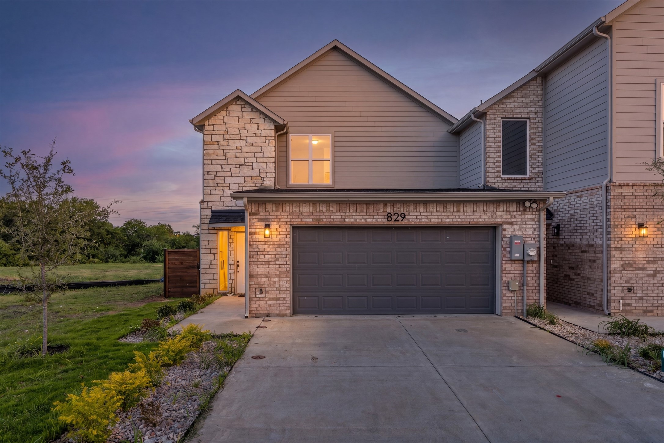 825 Premier Parkway — photo