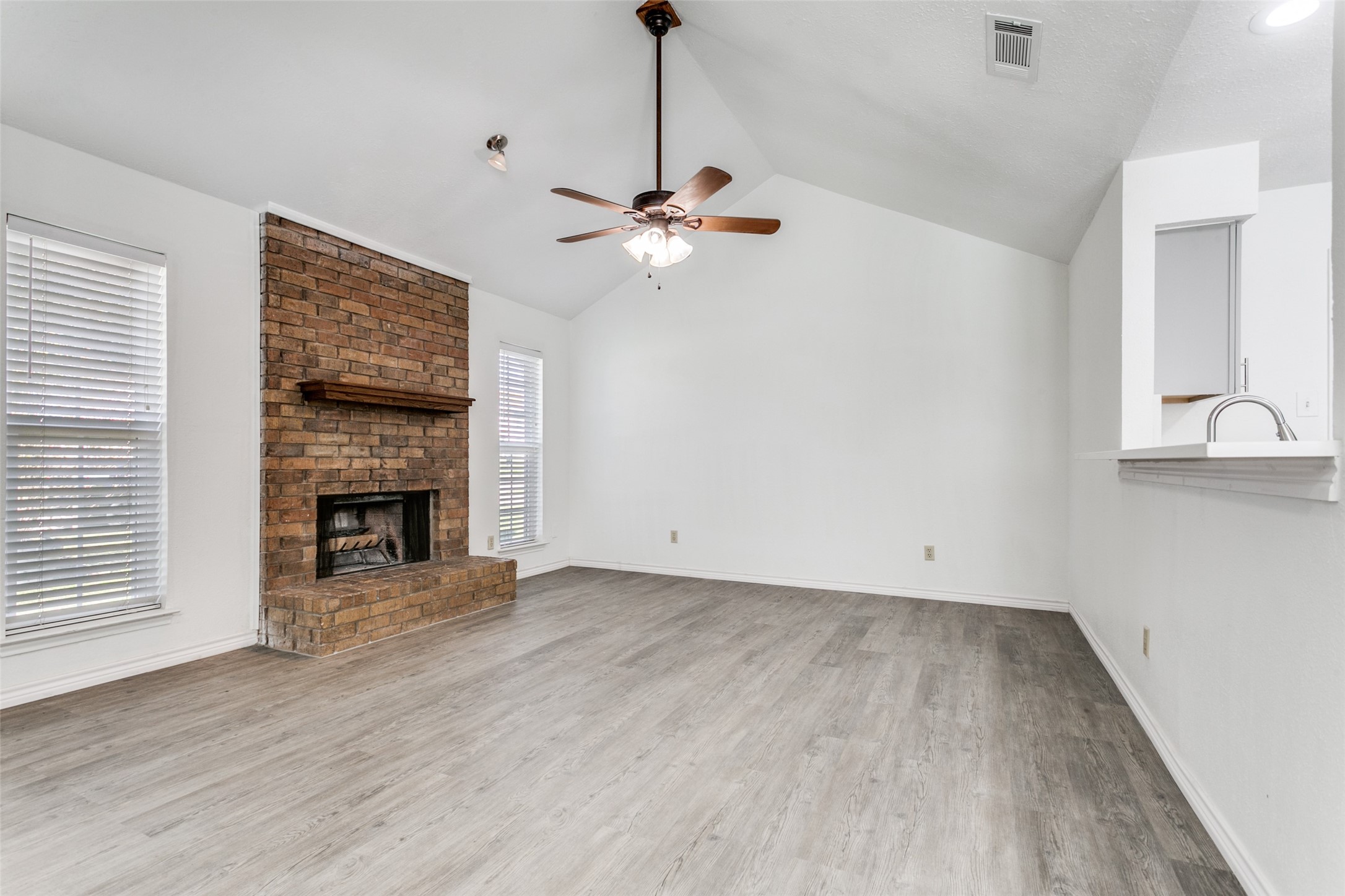 2121 Stone Moss Lane, Grapevine, TX 76051 — photo 2