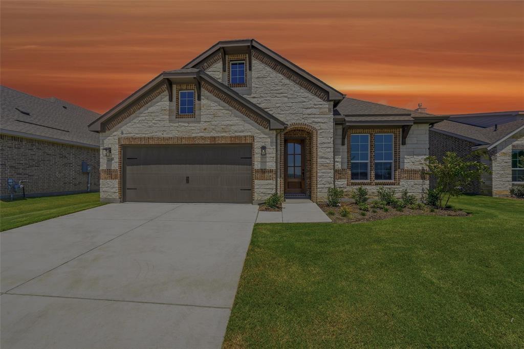 2105 Bluebird Lane — photo