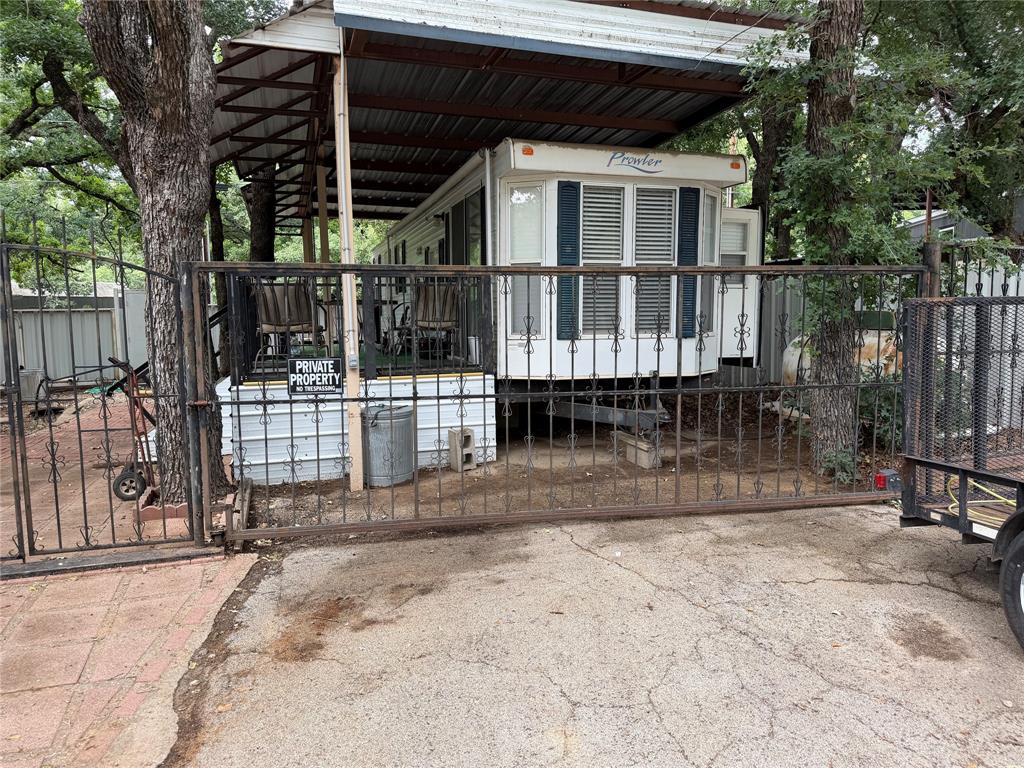 2140 Redbud Drive — photo