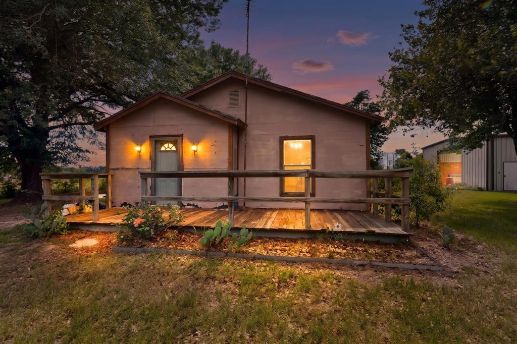 10075 FM 429 — photo