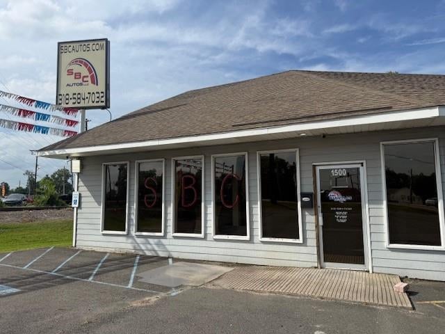 1500 Benton Road — photo