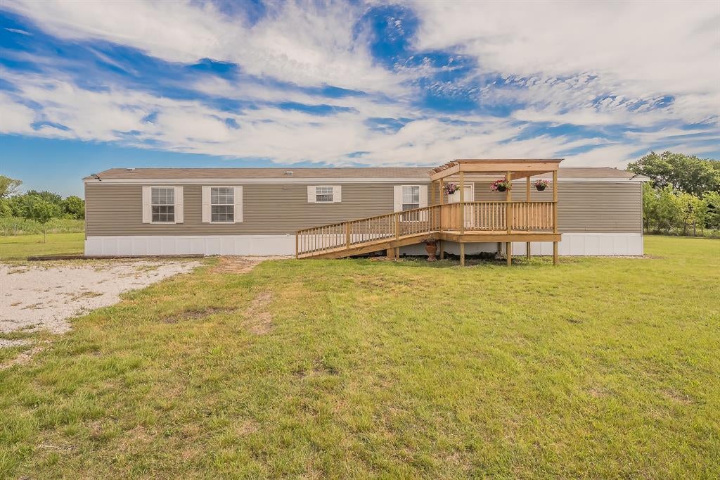 18035 Brookfield Drive — photo