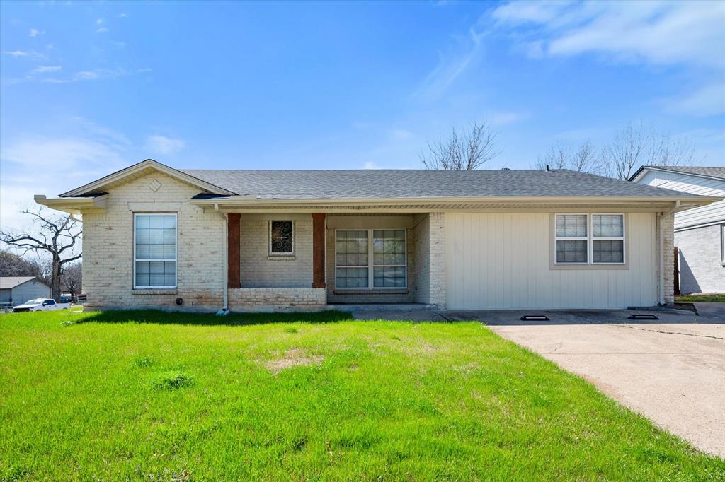 2316 Gilbert Circle — photo