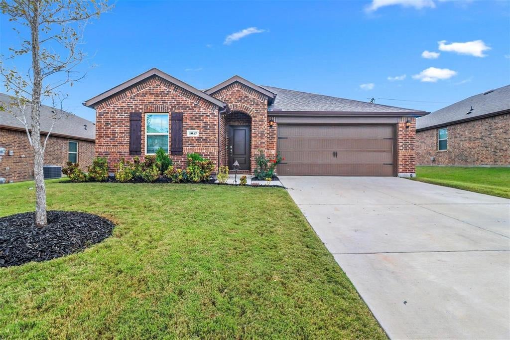1017 Crepe Myrtle Lane — photo