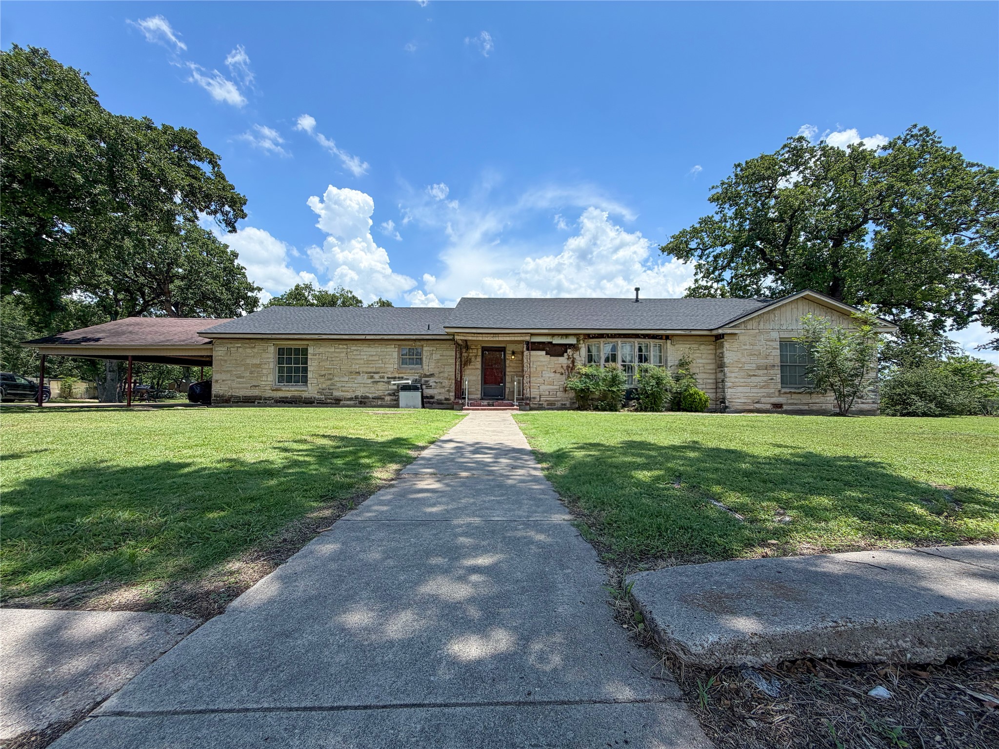 1920 Crow Drive — photo