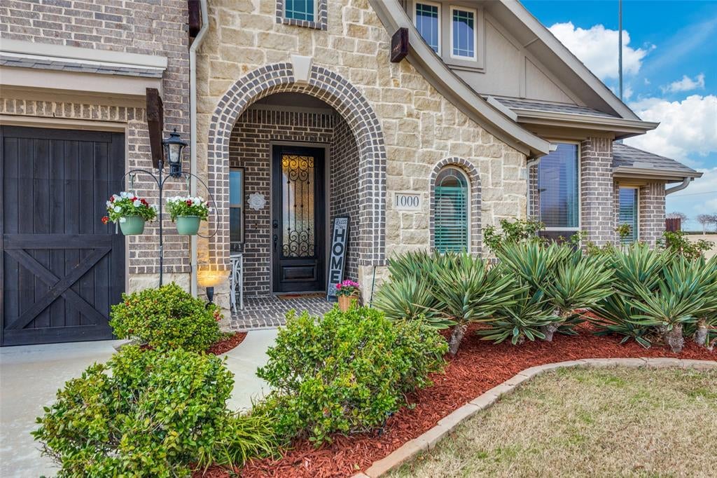 1000 Brenham Drive — photo