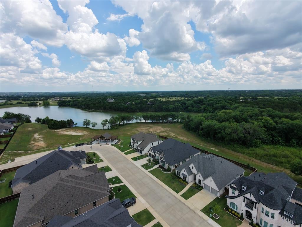 2834 Midlake Drive — photo