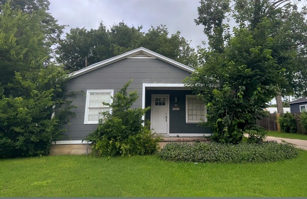 3039 Edmond Avenue — photo