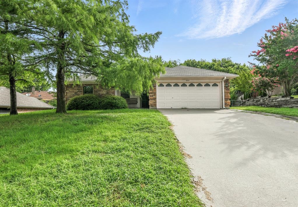602 Valleyridge Court — photo