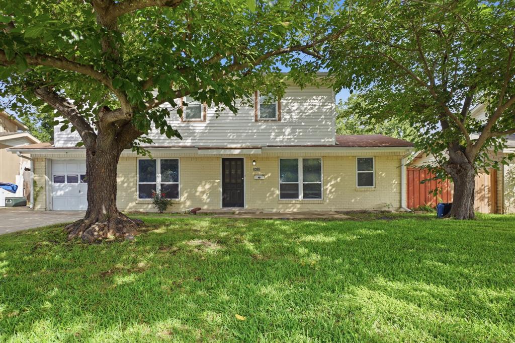 2430 Mark Drive — photo