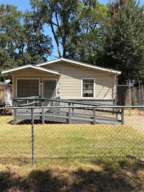 526 Coon Street — photo