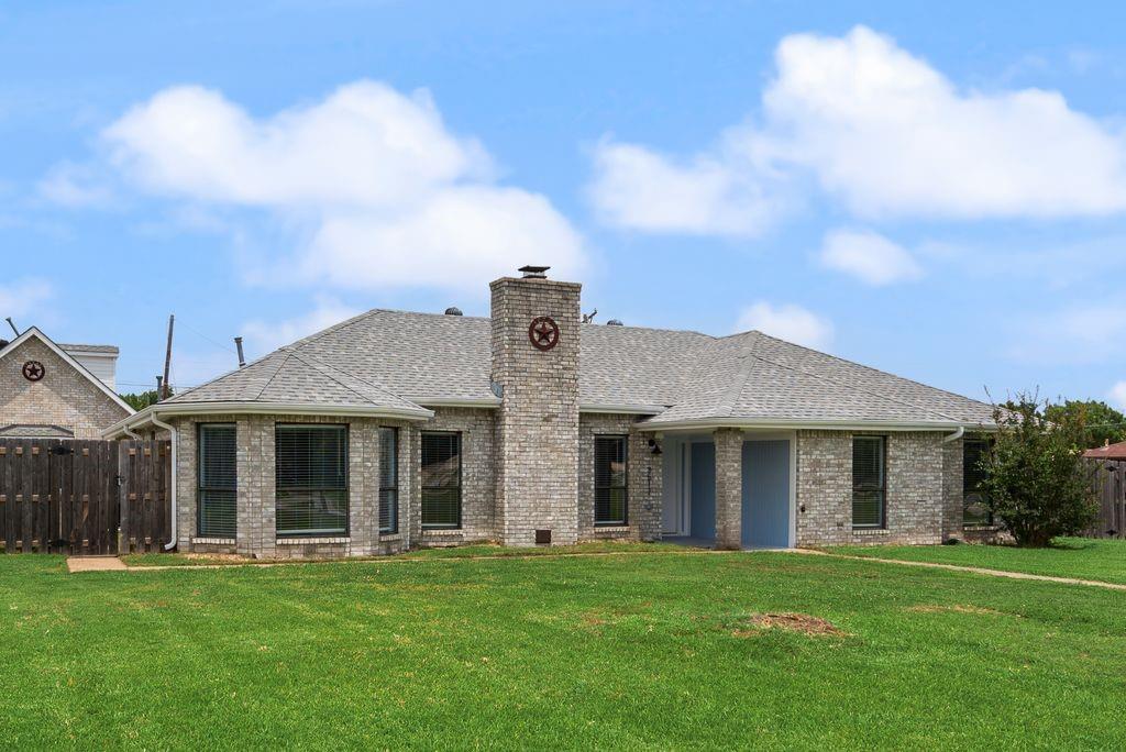 3517 Sachse Road — photo