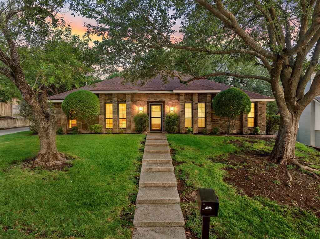 4325 Green Point Drive — photo