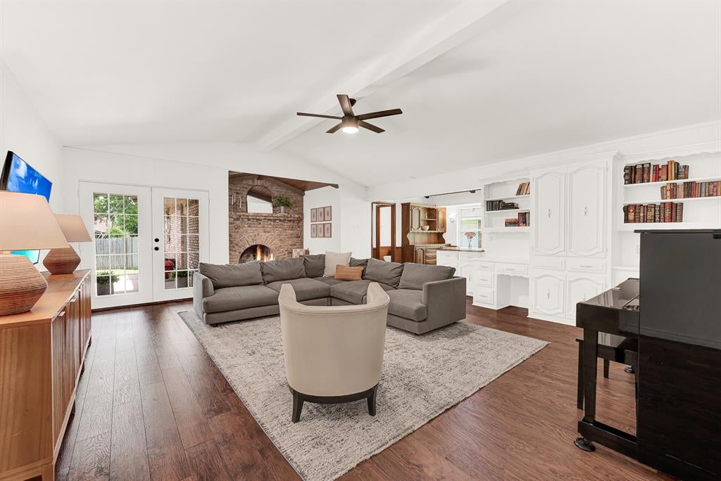 2814 Forest Grove Drive — photo