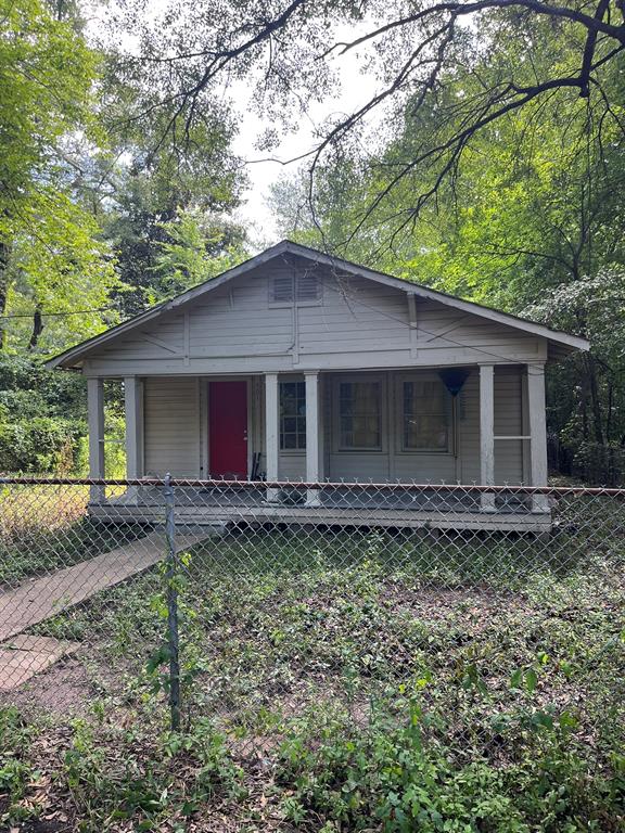 501 Sassafras Avenue — photo