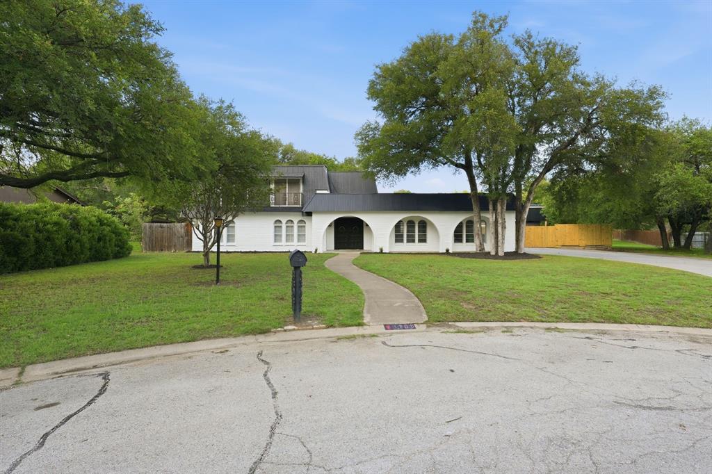8700 Eagleview Court — photo