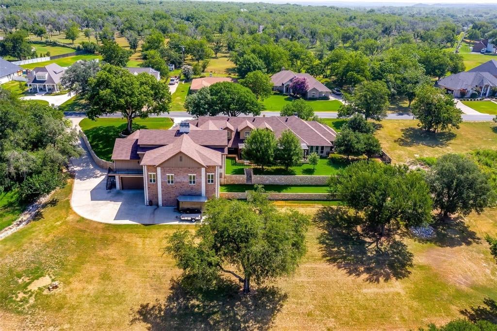 9310 Bellechase Road — photo