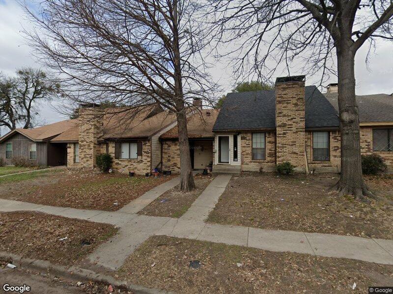 1811 Abshire Lane — photo
