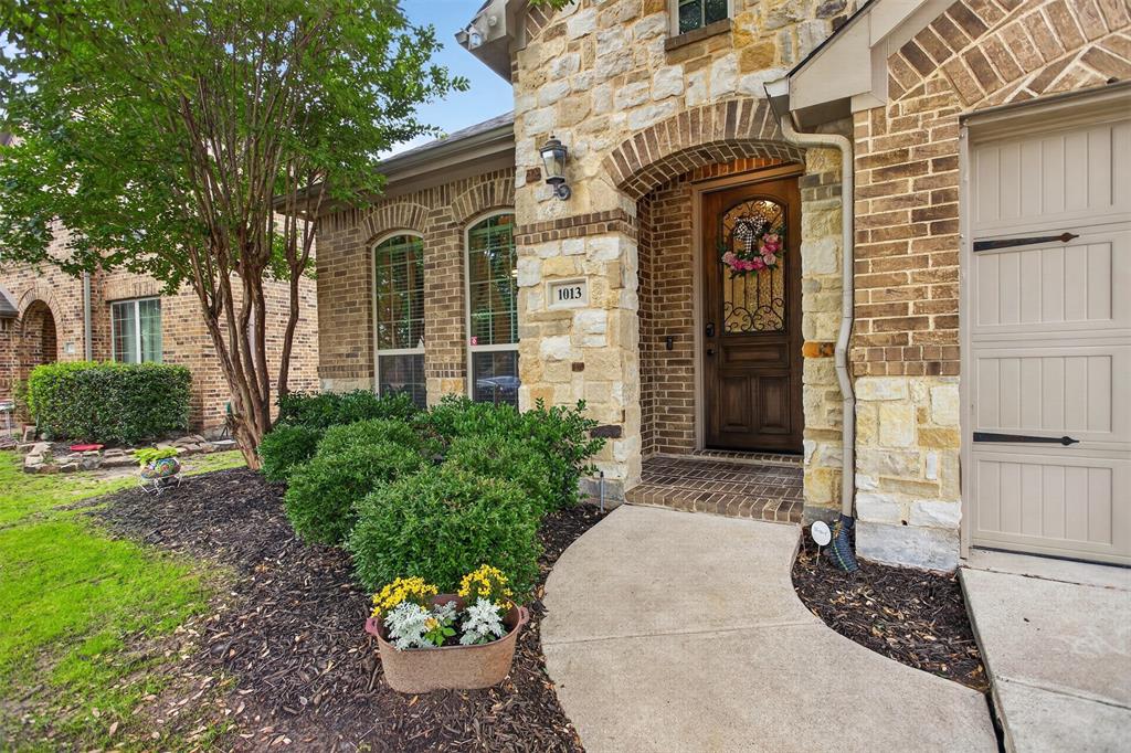 1013 Somerset Circle — photo