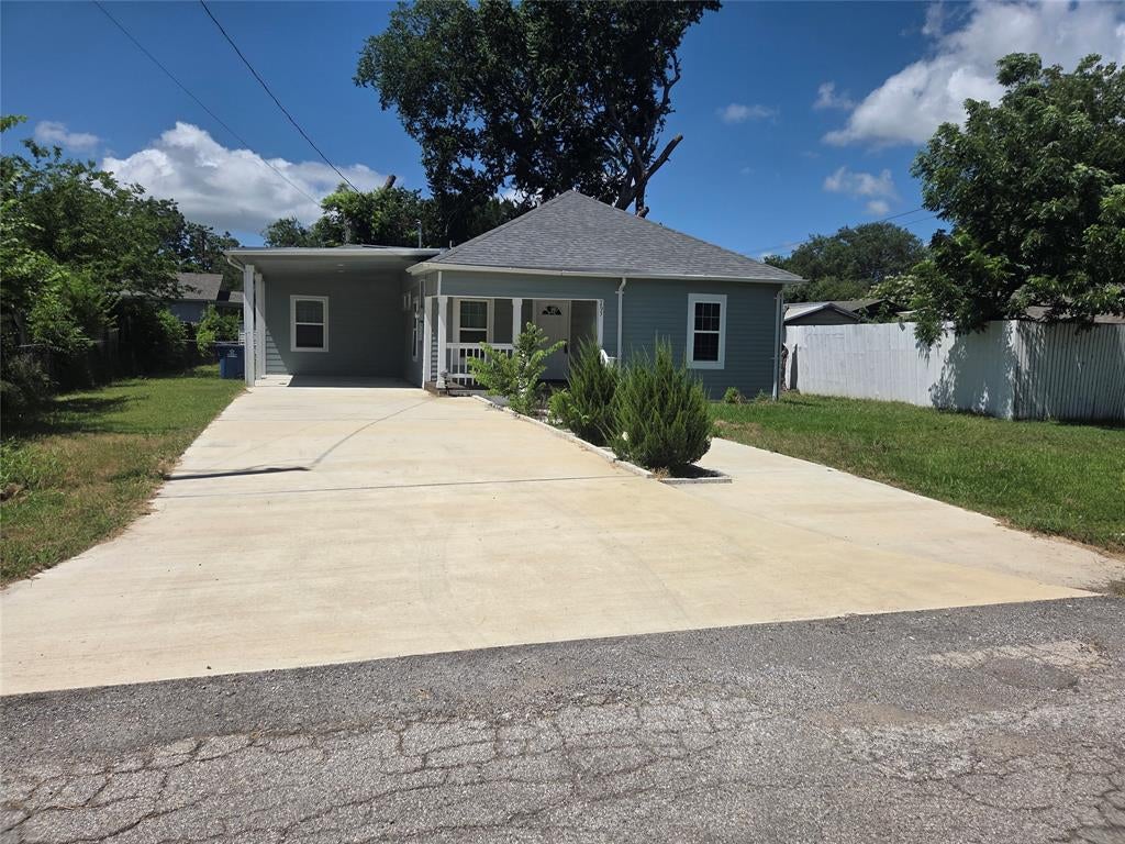 203 E Ann Street — photo