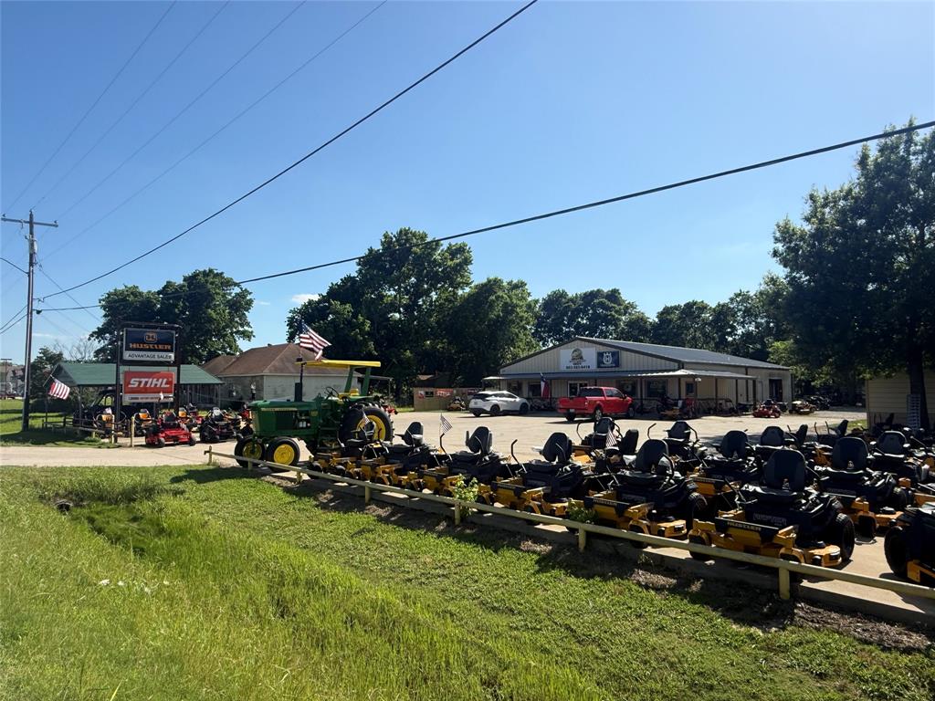 1521 N State Highway 121 — photo