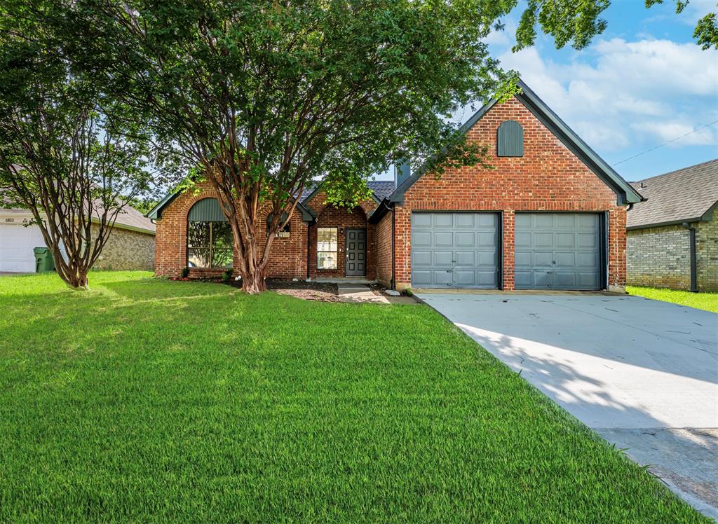 6105 Meadowside Trail — photo
