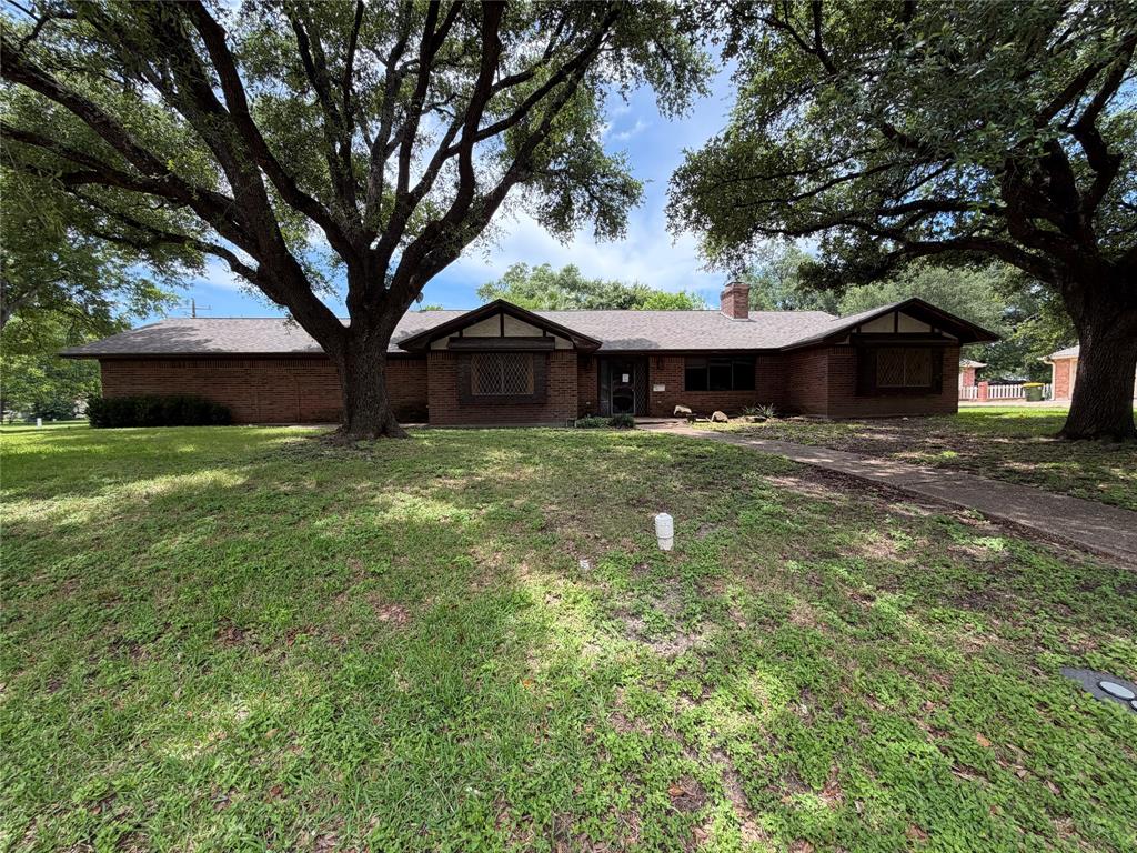 803 Val Verde Place — photo