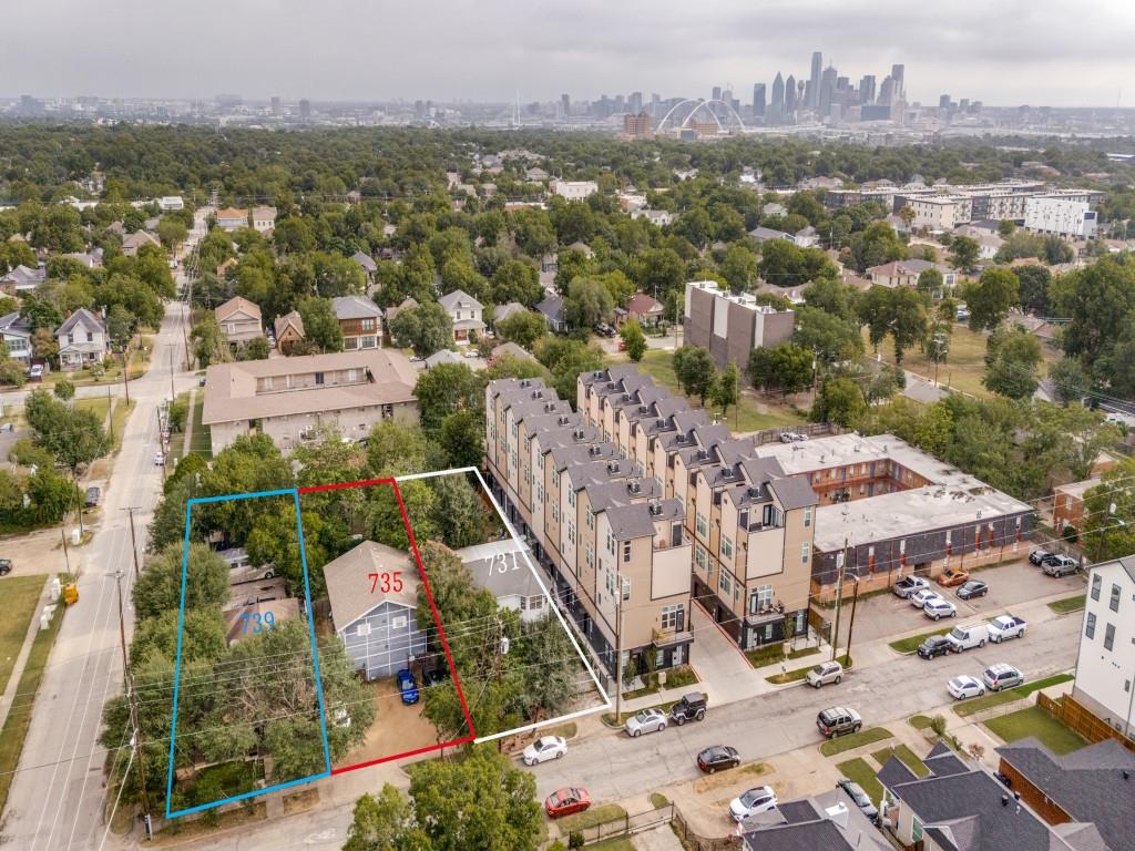 731 W 10th Street — photo