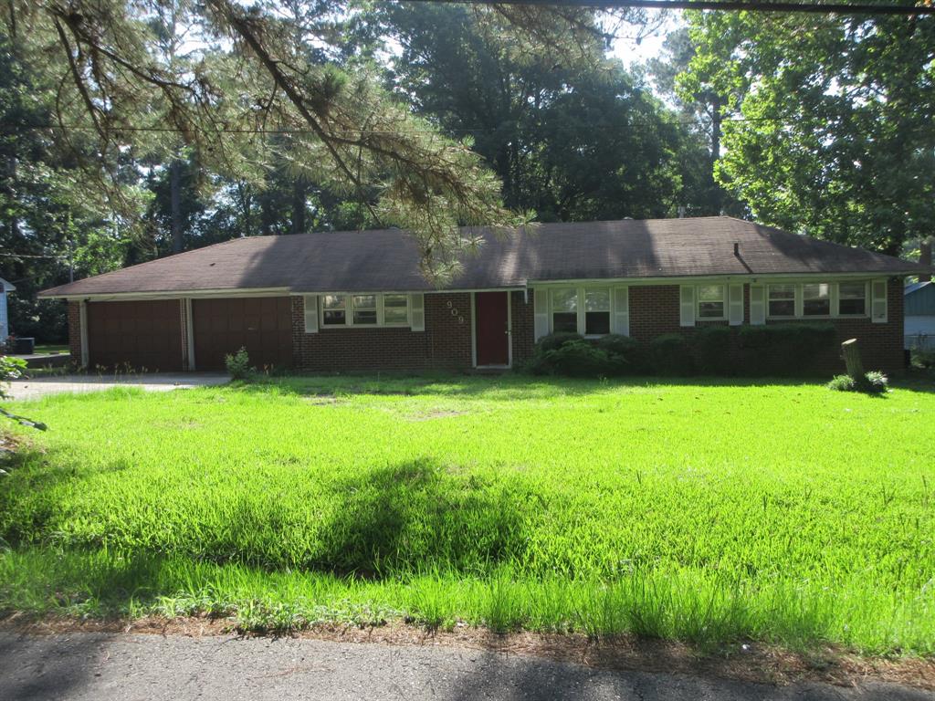 909 Wilton Place — photo