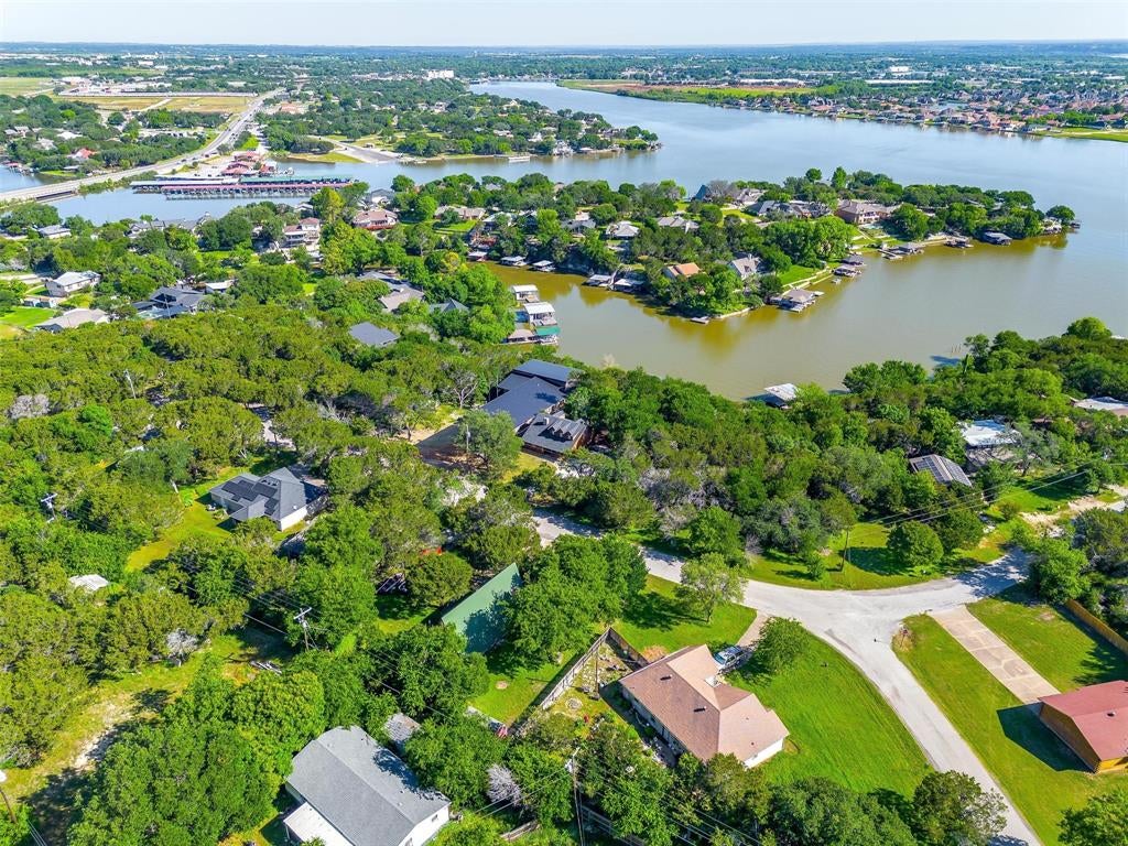 228 Rock Harbor Drive — photo