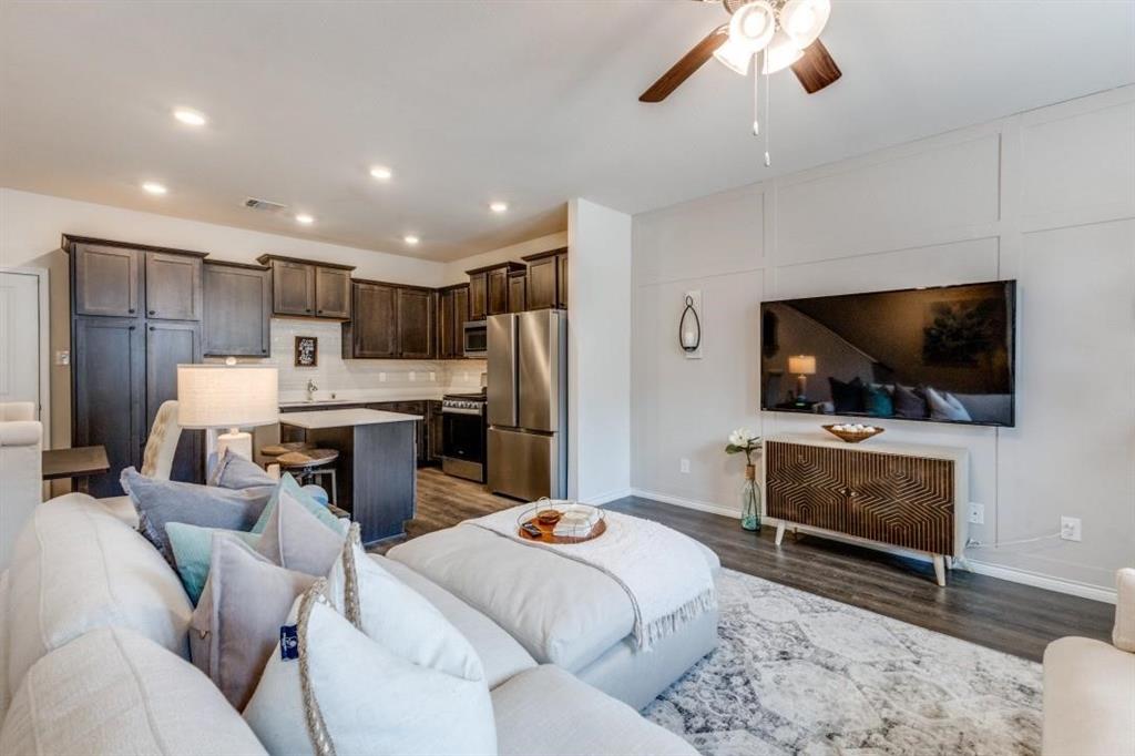 2104 Steer Creek Place — photo