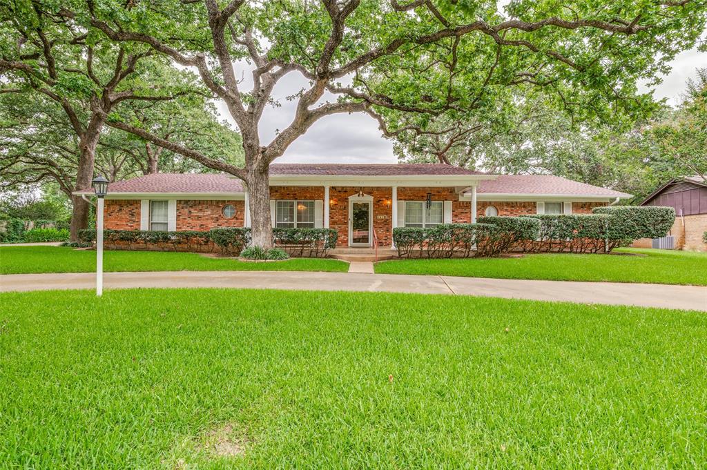607 N Parkridge Drive — photo