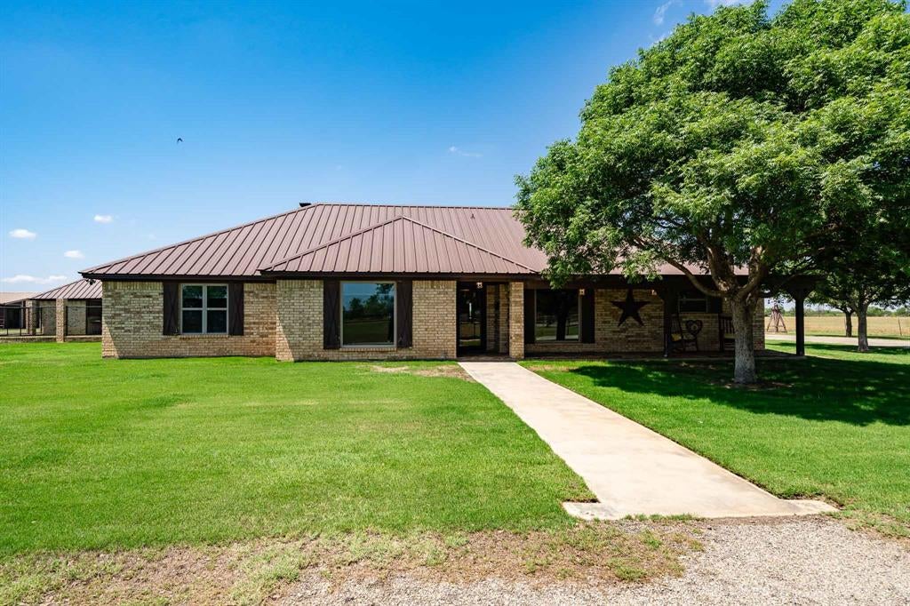 4946 County Road 410 — photo