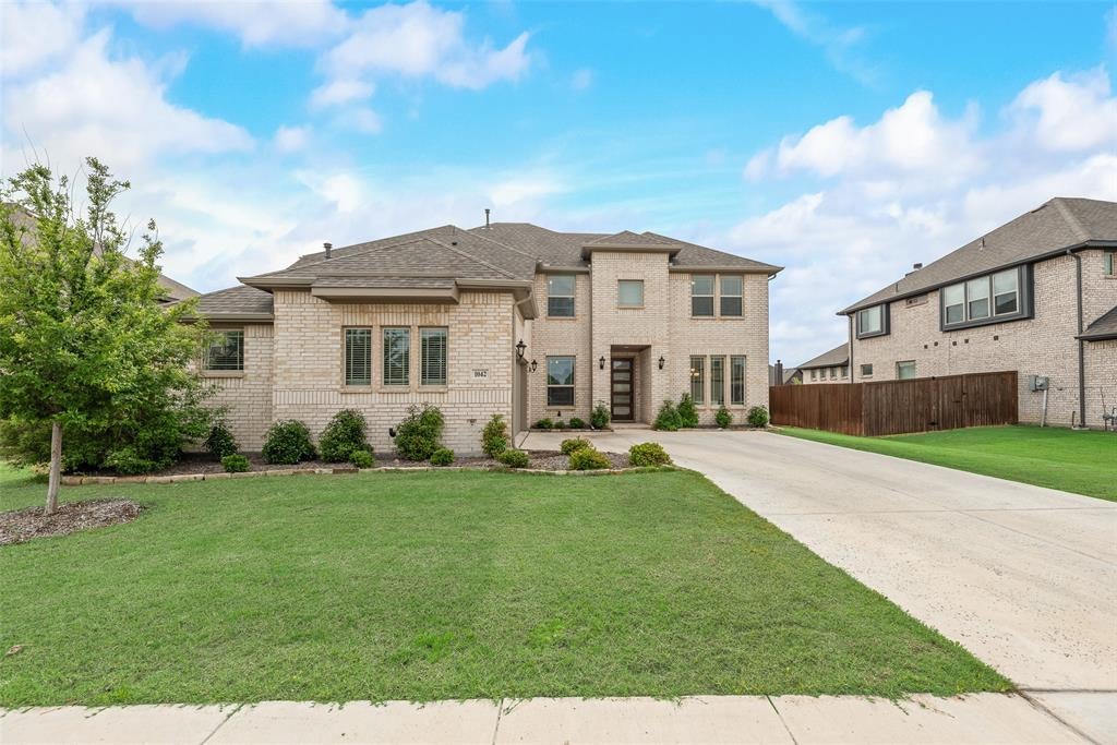 1042 Elmwood Drive — photo