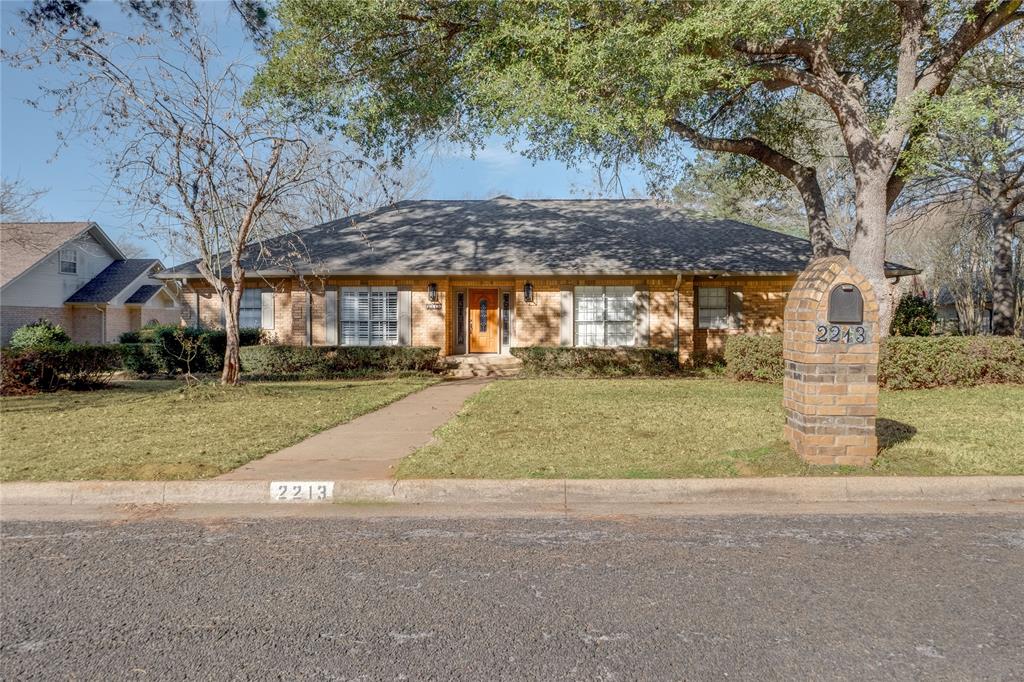 2213 Melissa Drive — photo