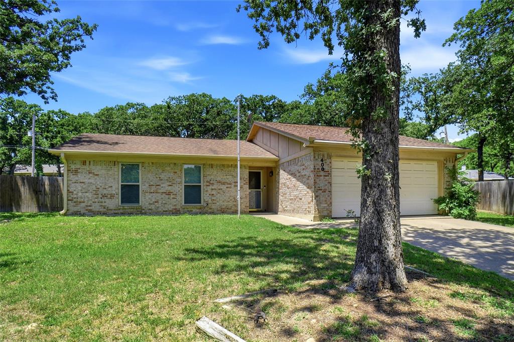 400 Woodlake Circle — photo
