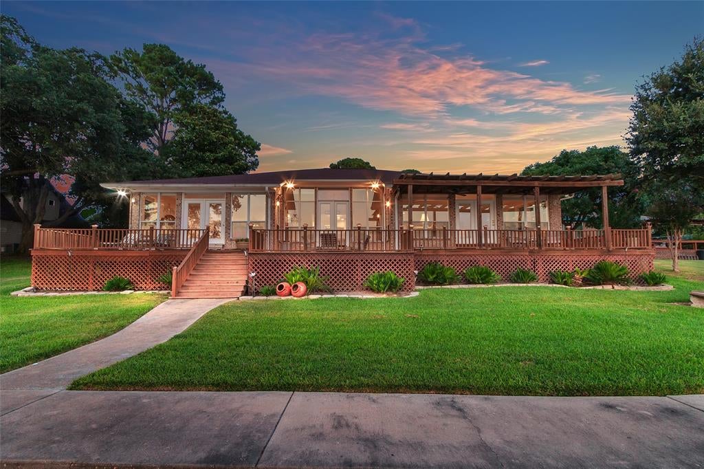 144 Redondo Drive — photo