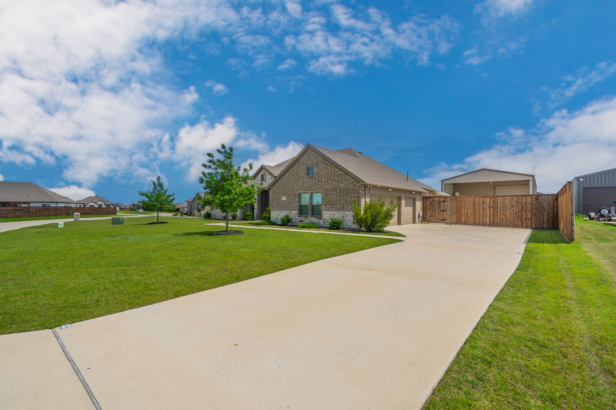 1745 Meadowbrook Lane — photo