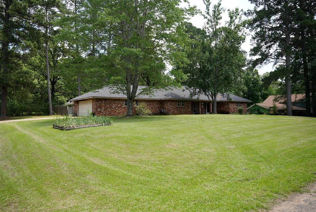 4049 Parkwood Drive — photo