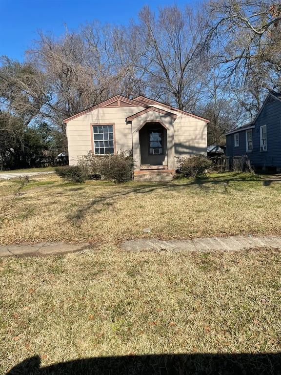 2718 Dupont Street — photo