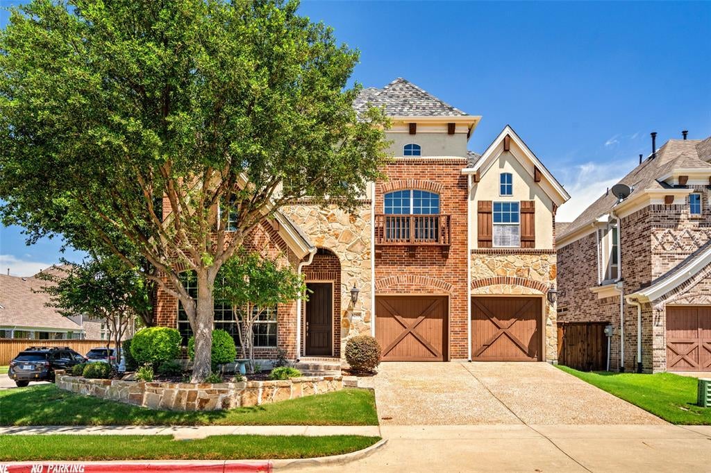 8255 Lindsay Gardens — photo
