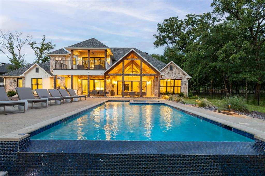 201 Sandpiper Drive — photo